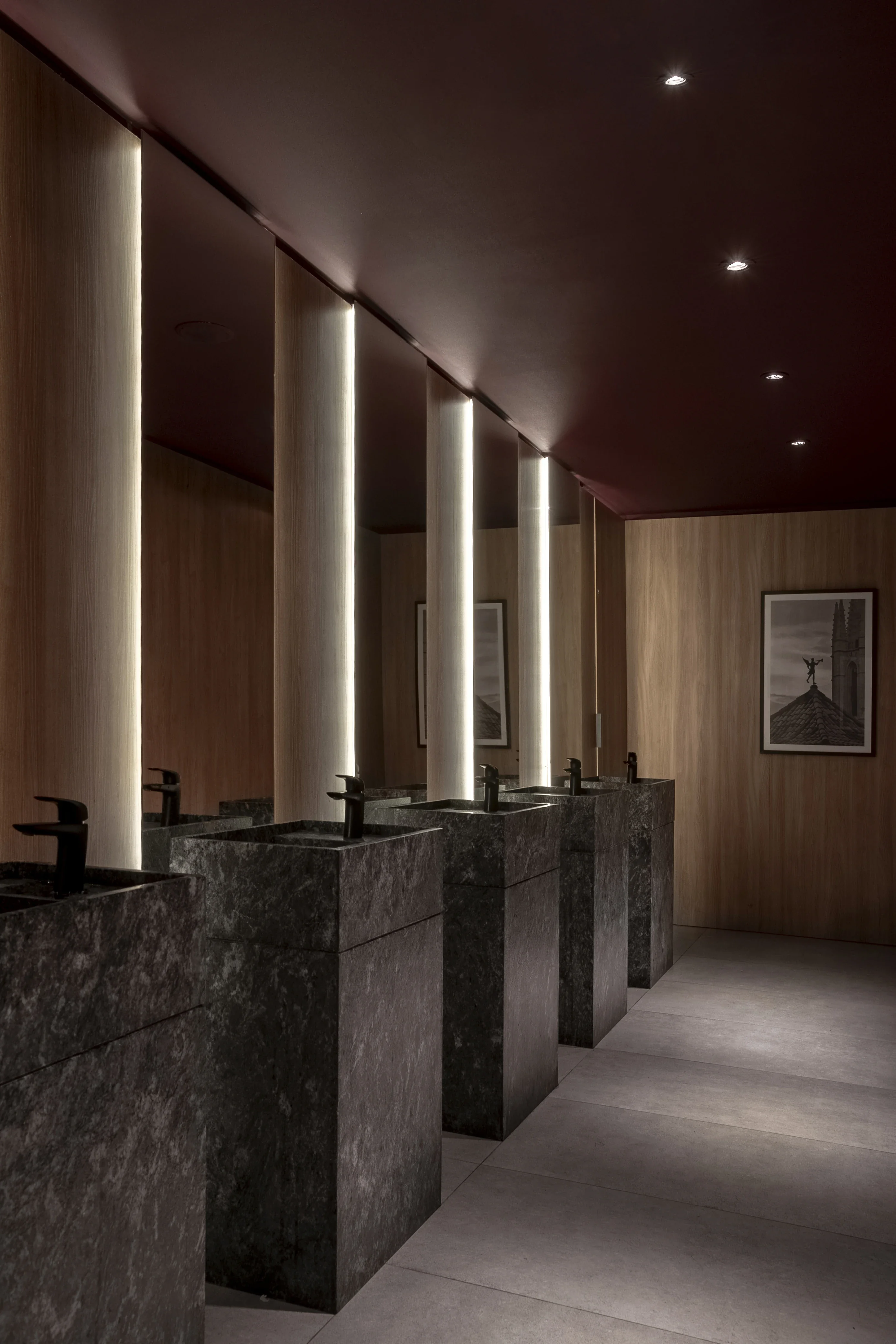 BRAVAS BAR 8